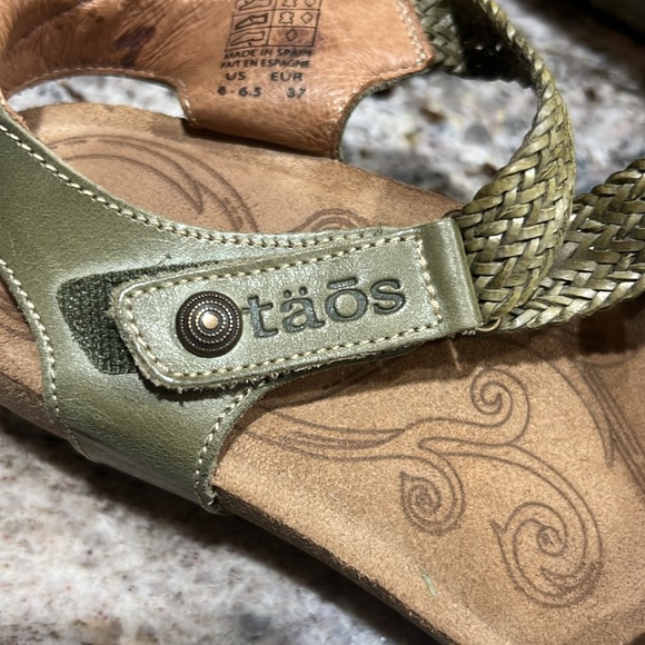 Taos sage, green with back straps  Strappy Sandals Size 6-6.5 - Picture 6 of 6